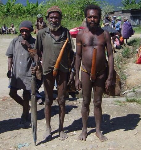 Afrika kabilelerinden erkekler