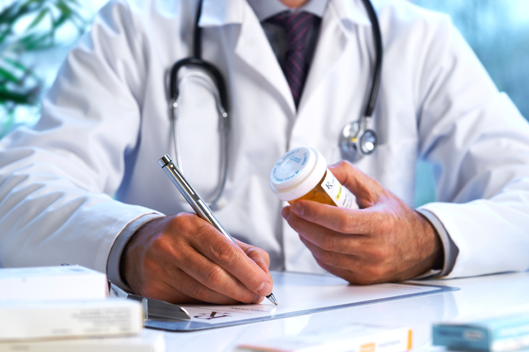 doktor penis büyütme ameliyatından sonra ilaçları reçete eder